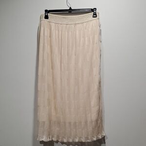 Elegant Cream Pleated Skirt Size XL NWT